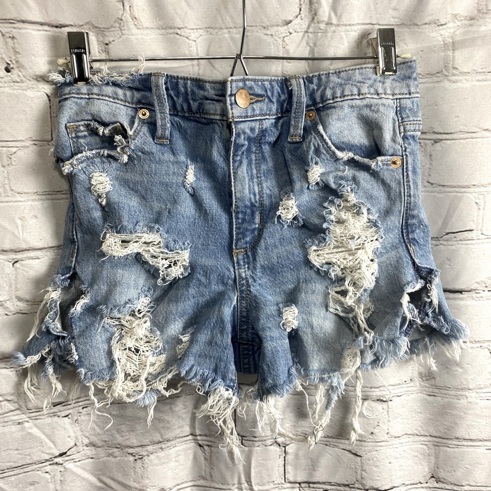 Universal Thread Ripped Jean High Rise  Shortie Shorts. Size 2 / 26